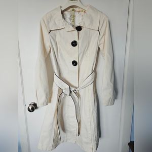 Soia & Kyo white trench coat